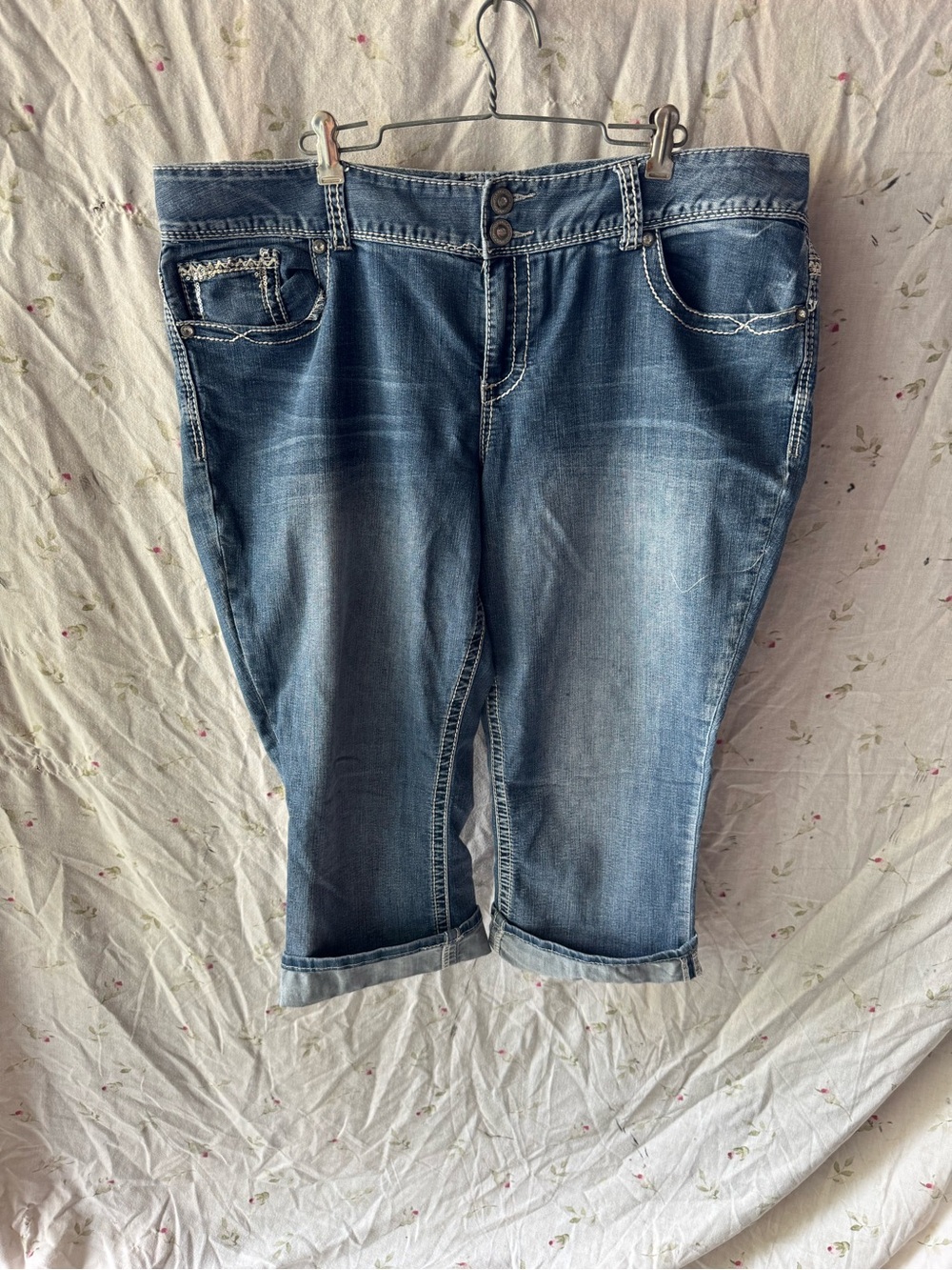 Maurices Light Blue Cropped Stretch Denim Capri Jeans